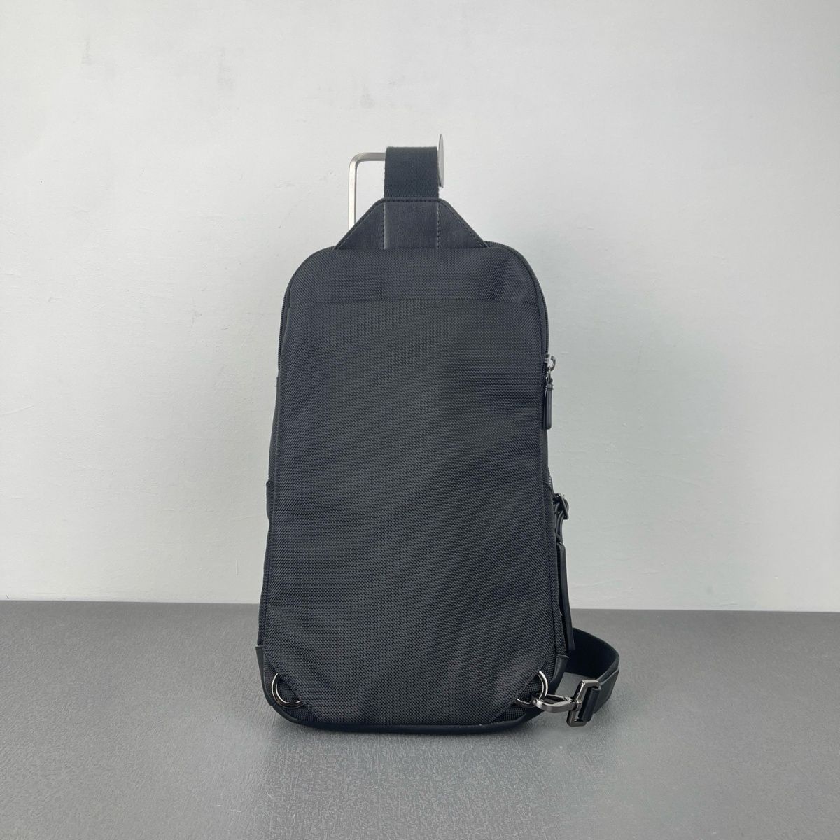 Casual Nylon Chest Bag for Men - Sling Backpack Shoulder 评论和价格